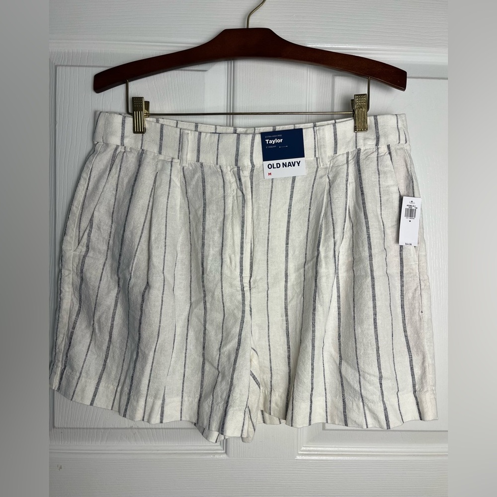 NWT- Old Navy Women’s Linen Blend Striped Shorts - White Black - Size M